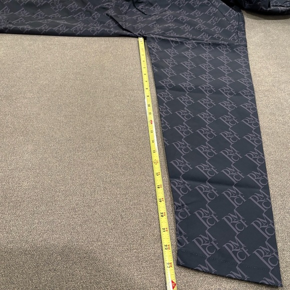 REAL MADRID Seasonal Half-Zip Windbreaker - Medium - Picture 7 of 7